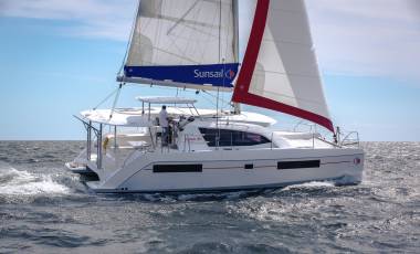 Catamaran Charter