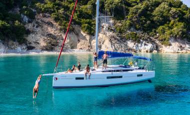 Lefkas Yacht Charter